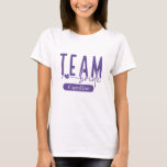 Elegant Lila Anpassade Team Bride Squad Tee<br><div class="desc">Fira den brud som ska vara i stil med vår underskattade och ändå chic t-shirt-design. Den här elegant lilan innehåller en blandning av fetstilt brev och flytande skript, accentuerat med en känslig hjärtedetalj och ren understrykning. Perfekt för möhippor, möhippor eller bröllop-beredningar. Den här sofistikerade utformningen erbjuder ett mer raffinerat alternativ...</div>