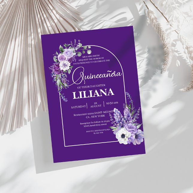 Elegant Lila Blommigt Arch Lavender Quinceañera Inbjudningar (Skapare uppladdad)