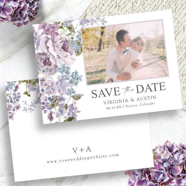 Elegant lila bröllopsfoto spara datumet (Elegant Lilac Wedding Photo Save The Date Monogram on Back by Painted Paperie
)