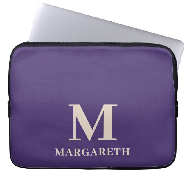 Elegant Lila Dimma Monogram Laptop sleeve (Framsidan)