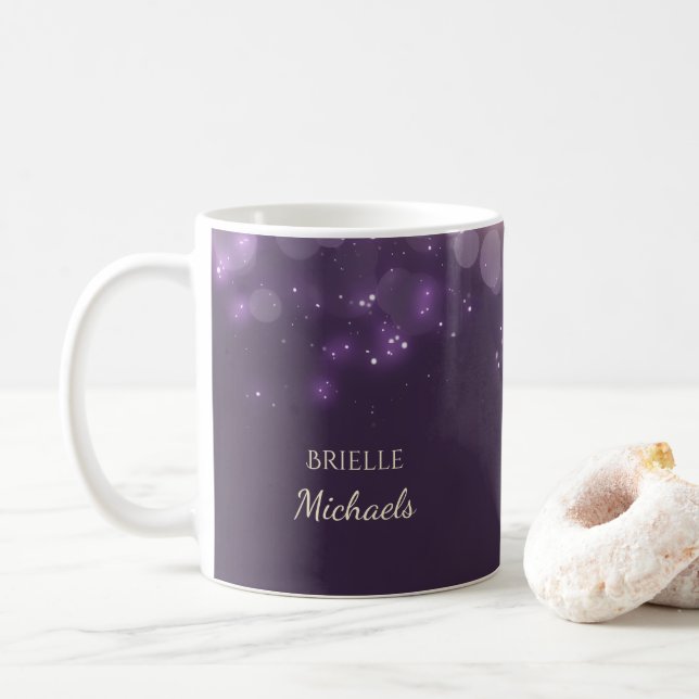 Elegant Lila Glitter Bokeh Sparkles med Namn Kaffemugg (Med munk)