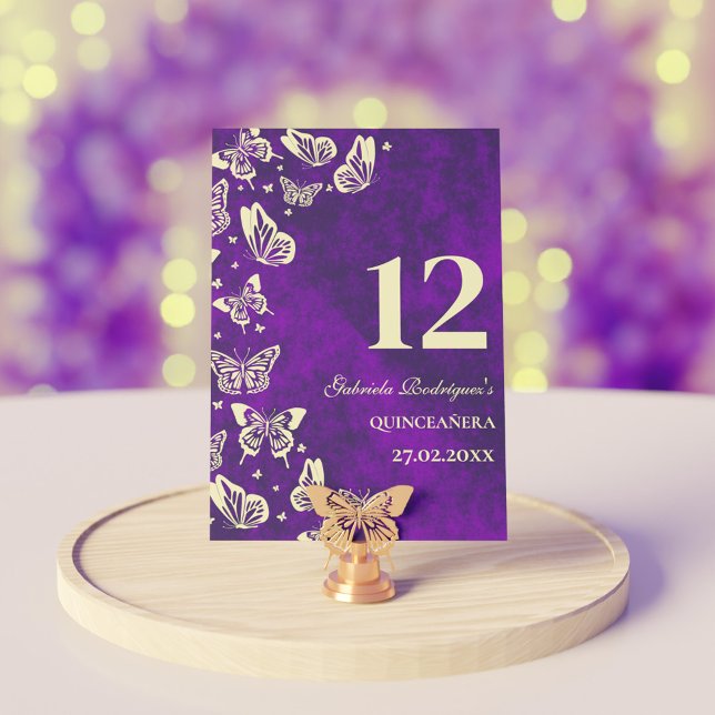 Elegant Lila Guld Butterfly Quinceañera Sittplatse Bordsnummer (Elegant Purple Gold Butterfly Quinceañera Seating Table Number)