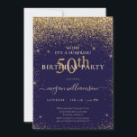 Elegant Lila Guld Glitter 50:e Födelsedagsfesten Inbjudningar<br><div class="desc">Den här eleganten har en lila bakgrund,  guld glitter och anpassningsbar skriptbokstäver. Vilket vackert sätt att inbjudan era gäster till detta speciella tillfälle.</div>