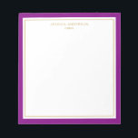 Elegant Lila Guld Personlig Anteckningsblock<br><div class="desc">Anteckningsblocket har elegant och minimalistisk tjockt lila gräns och tunn guld gräns. Anpassa den med ditt namn eller med ditt företag namn.</div>