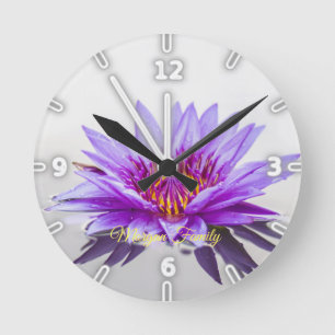 Elegant Lila Lotus Sjö Personlig Rund Klocka