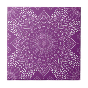 Elegant lila mandala kakelplatta