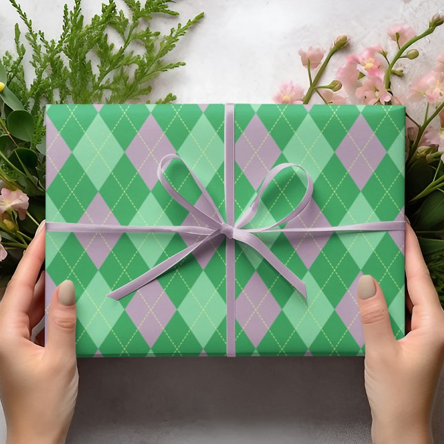 Elegant Lila och Grönt Argyle Mönster Girl Presentpapper (Cute Green & Purple Argyle Pattern. Childrens Birthdays, St Patrick's Day. Green & Purple Diamonds.)