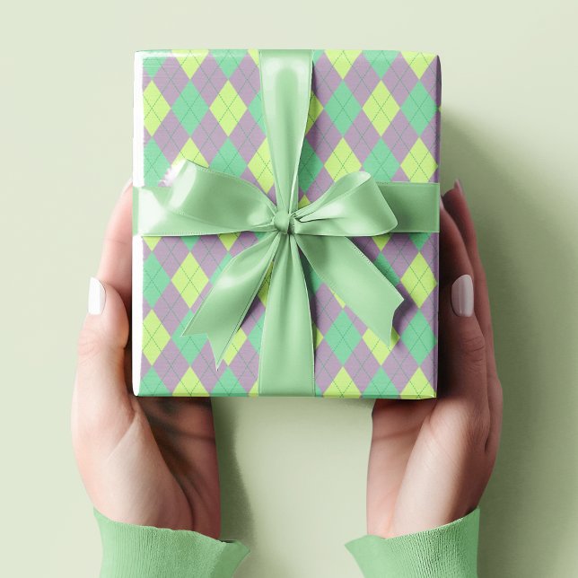 Elegant Lila och Grönt Argyle Mönster Girl Presentpapper (Cute Green, Purple and Lime Argyle Pattern. Childrens Birthdays, St Patrick's Day. Diamonds Pattern)