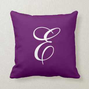 Elegant lila och vit monogram kastkudde kudde