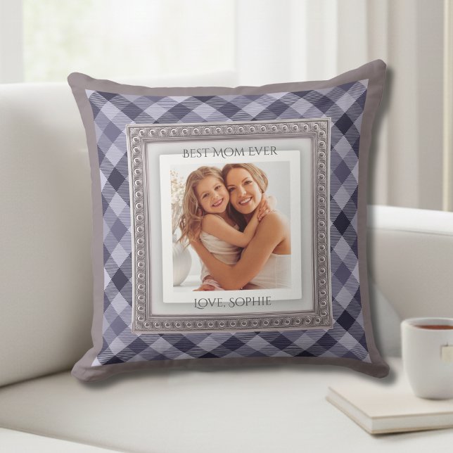Elegant lila rutig moder minnesgåva kudde (For the mom who loves classic home decor style and precious memories)