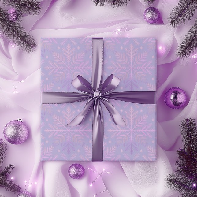 Elegant Lila Snöflinga Julmönster Presentpapper (Skapare uppladdad)