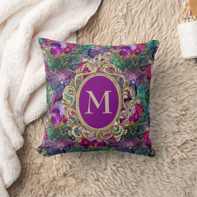 Elegant Lila Turkos Påfågel Blommig Guld Monogram Kudde (Filt)