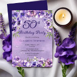 Elegant Lila Violets Blommigt 50:e Födelsedagsfest Inbjudningar<br><div class="desc">lila i elegant kränker blommigtens utformning "50:e Födelsedagsfesten" med en blommigt ovanpå och grund-svag av violetta på en tryckt violett och vit stjärndammbakgrund.</div>
