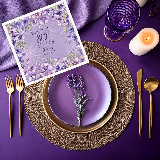Elegant Lila Violets Blommigt 80:e Födelsedagsfest Pappersservett (Boho Elegant Purple Violets Floral 80th Birthday Party Napkins)