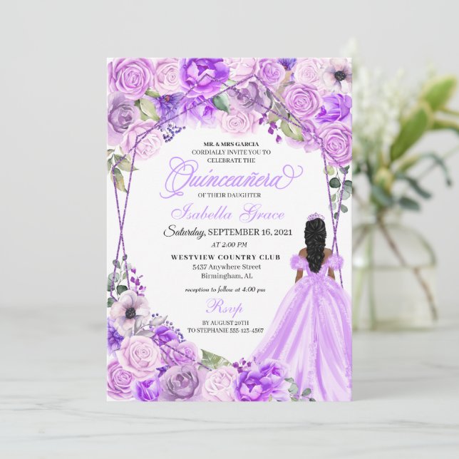 Elegant Lilac Lila Blommigt Quinceanera-inbjudan Inbjudningar (Stående Fram)