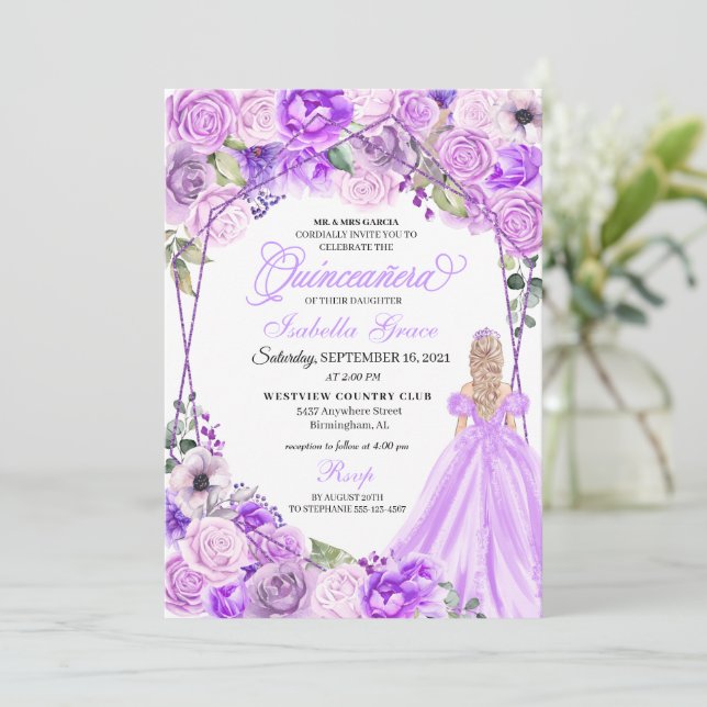Elegant Lilac Lila Blommigt Quinceanera-inbjudan Inbjudningar (Stående Fram)