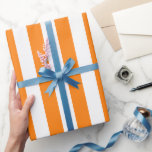 Elegant Ljus Orange och Vita stripe Mönster Presentpapper<br><div class="desc">Enkelt ljus rand-emballering av orange pappert - perfekt för bröllop,  möhippor och födelsedagar.</div>