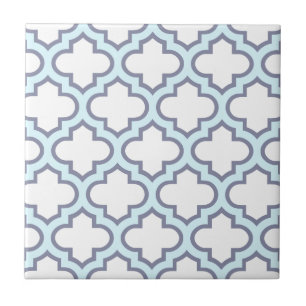 Elegant ljusblå marockansk quatrefoil-mönster kakelplatta