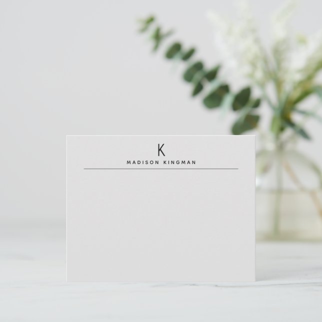 Elegant Ljusgrå Modernt Monogram Initial Namn Anteckningskort (Stående Fram)