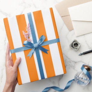 Elegant ljust orange och vit randig mönster presentpapper