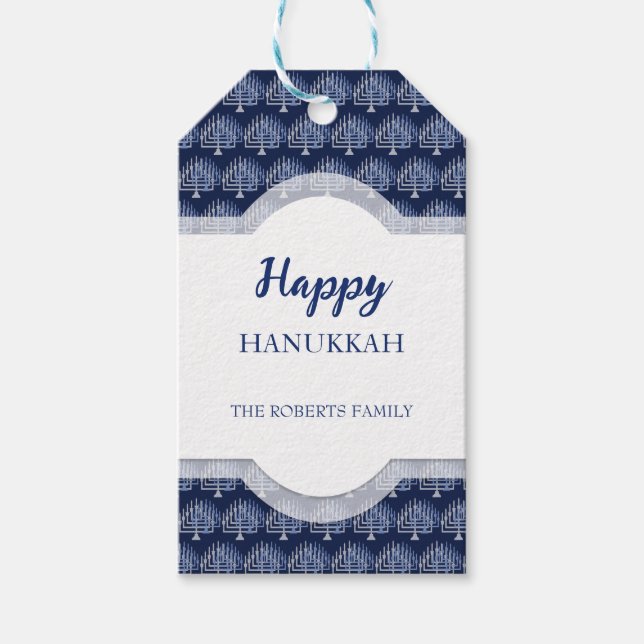 Elegant Lycklig Hanukkah Menorah Mönster Blue Presentetikett (Framsidan)