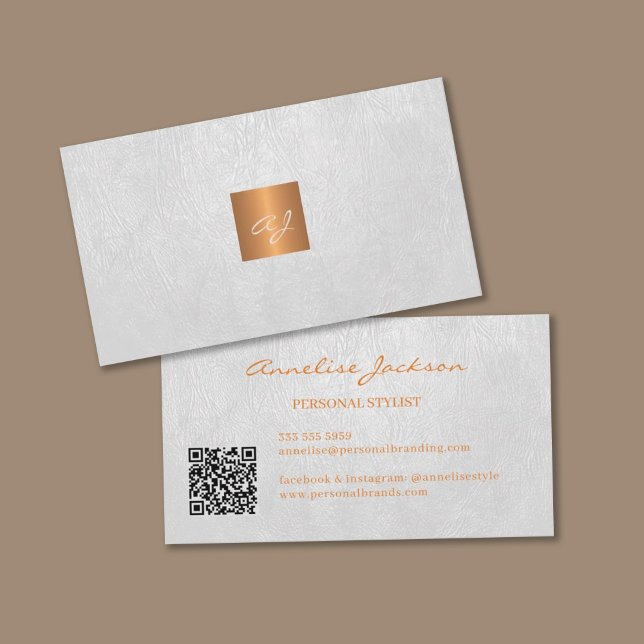 Elegant lyxgul guld-vit monogram QR-kod Visitkort (Skapare uppladdad)