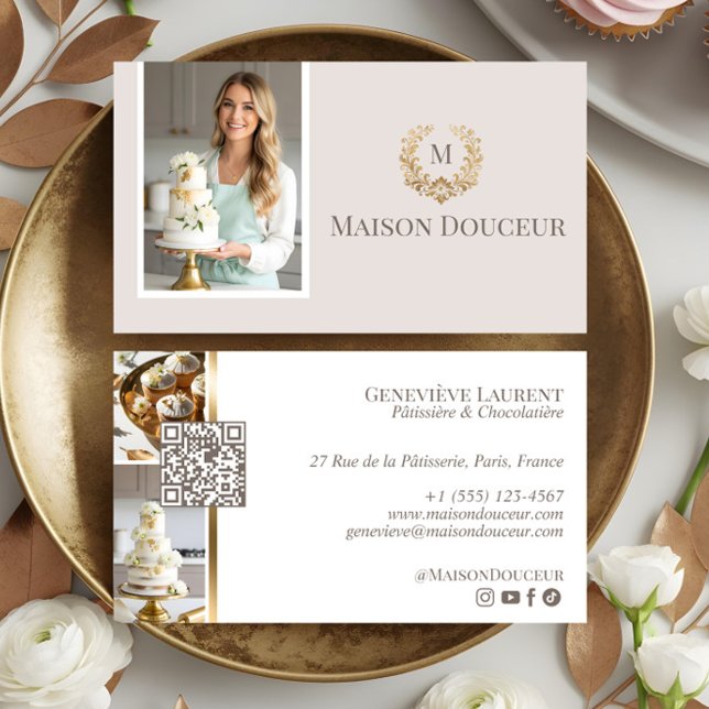 Elegant Lyxig Hem Bakar Floral Crest Monogram  Visitkort (Elegant Luxury Home Baker Floral Crest Monogram Business Card)