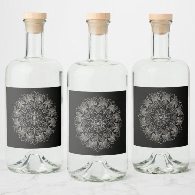 Elegant Mandala Indisk Boho Chic Svart Bröllop Spritflaskor Etikett (Flaskor)