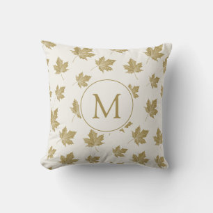 Elegant Maple Lämnar Mönster med Monogram. Kudde