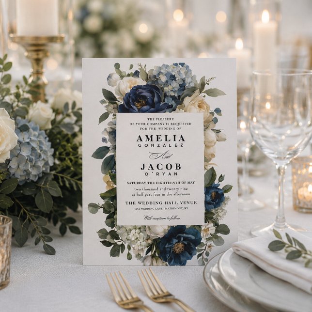 Elegant marinblå blomster- och vit peonbröllop inbjudningar (Navy blue wedding invitation
)