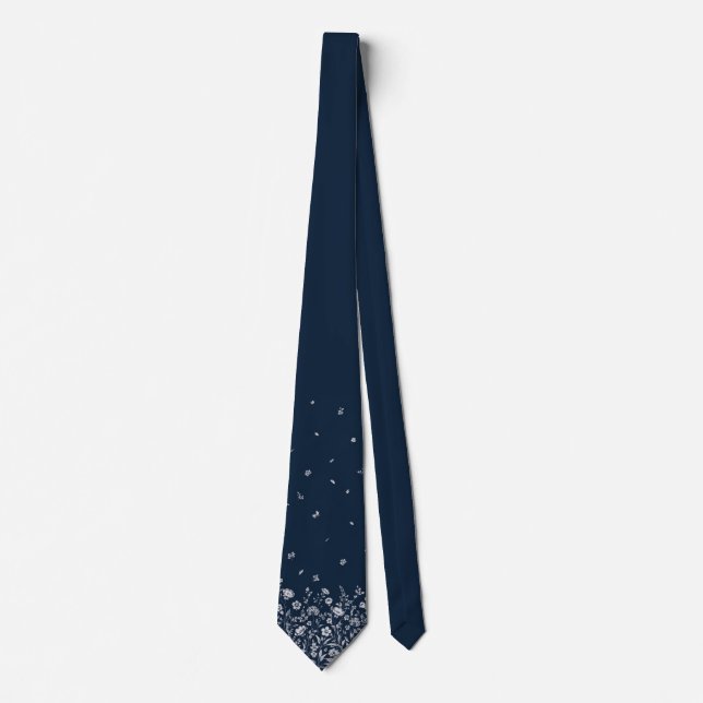 Elegant marinblå slips med vita blomaccent  (Framsida)