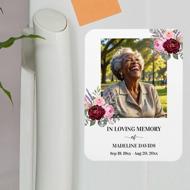 Elegant Memorial Photo Floral Magnet (Skapare uppladdad)