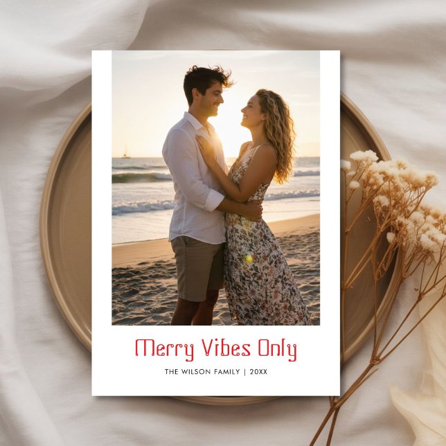 Elegant Merry Vibes Only Couple Holiday Photo Card Julkort (Skapare uppladdad)