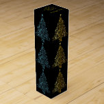 Elegant Metallic Blue Black Guld Julgran Vinlåda<br><div class="desc">Elegant Decorative Metallic Blue and Black Guld God jul Träd Mönster Julhelg Presentask för Vinflaska</div>