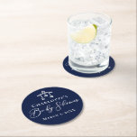 Elegant Midnight Blue Baby Shower Personlig Underlägg Papper Rund<br><div class="desc">Den här eleganten underlägg en papper babydusch i midnatt med   med din minimalistiska vita typografi under en ljuv leksak mobil för ett pojke. Masculine kvällsdekor för en förväntad mor.</div>