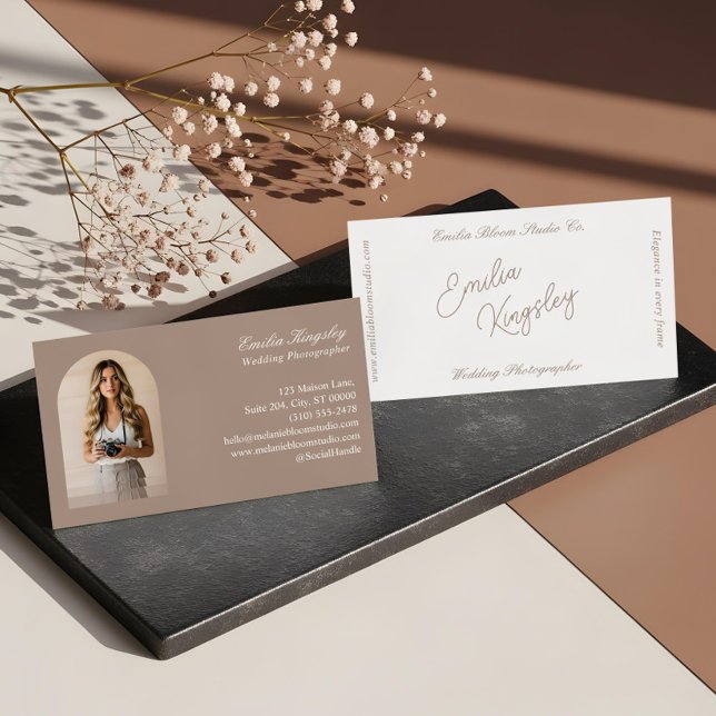 Elegant Minimal Bågformad Foto Bröllopsfotograf Visitkort (Elegant Minimal Arch Photo Wedding Photographer Business Card)