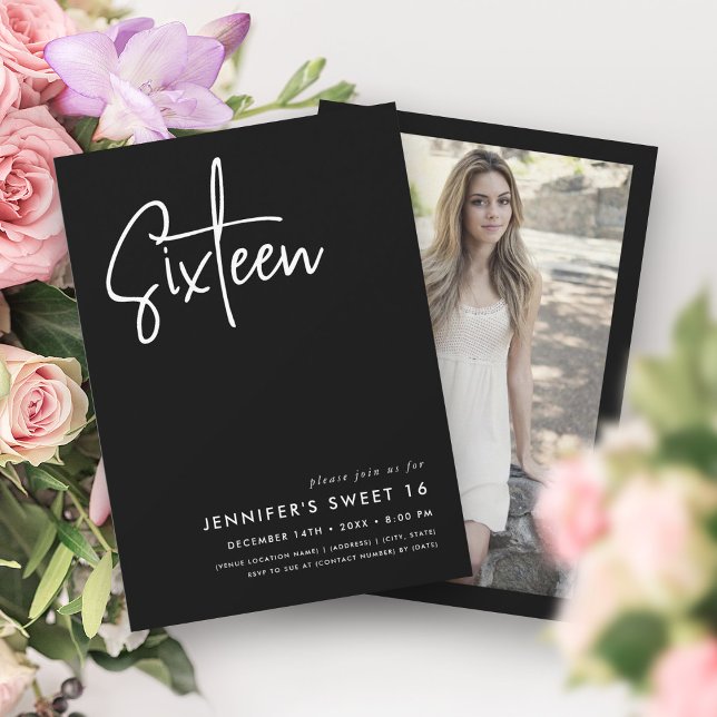 Elegant Minimal svart, vit fotogodis 16 Inbjudningar (Elegant Minimal Black White Photo Sweet 16 Invitation)
