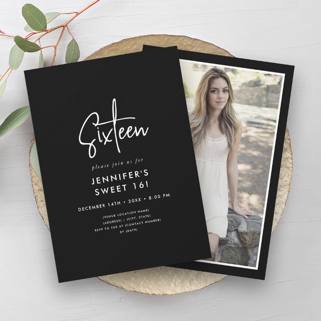 Elegant Minimal vit, svart fotogodis 16 Inbjudningar (Elegant Minimal White Black Photo Sweet 16 Invitation)
