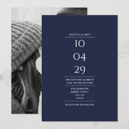 Elegant minimalist marinblå fotobryllopsdatum inbjudningar