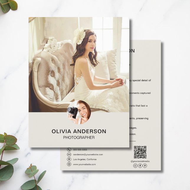 Elegant Minimalist Photo QR Wedding Photographer Reklamblad (Elegant Minimalist Photo QR Wedding Photographer Flyer)