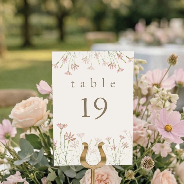 Elegant minimalist rosabrudenhet med vilda blommor bordsnummer (Minimalist blush pink wildflower wedding table number. Elegant botanical decor.)