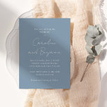 Elegant Minimalistisk Bröllop-Chic-skript - blått Inbjudningar<br><div class="desc">Den här vackra bröllopsinbjudan har en helt redigerbar text och en dammig blå bakgrund i eleganten.</div>