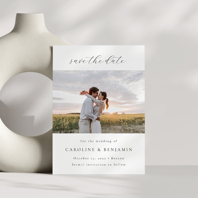 Elegant Minimalistisk handskriven skript i ett bre Spara Datumet (Skapare uppladdad)