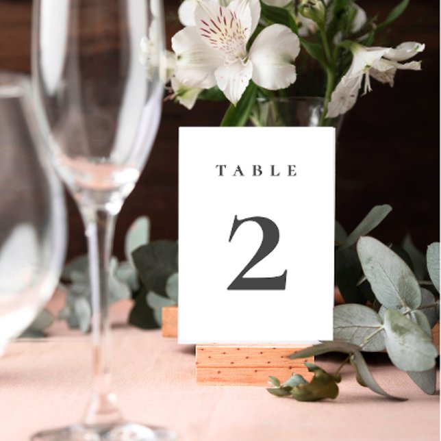 Elegant Minimalistiskt skript Bröllop Bordsnummer (Elegant Minimalistic Script Wedding Table Number)