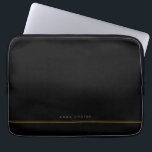 Elegant Minsta Svarta Guldet Namn Laptop Fodral<br><div class="desc">Den här personligen svarta laptop sleeve med ditt namn i guldbrun på svart bakgrund är modern och elegant. Allt färg kan ändras om du vill.</div>