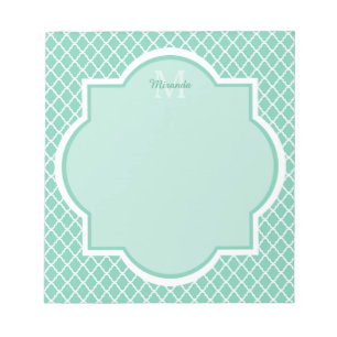 Elegant Mint Grönt Quatrefoil Monogram med Namn Anteckningsblock