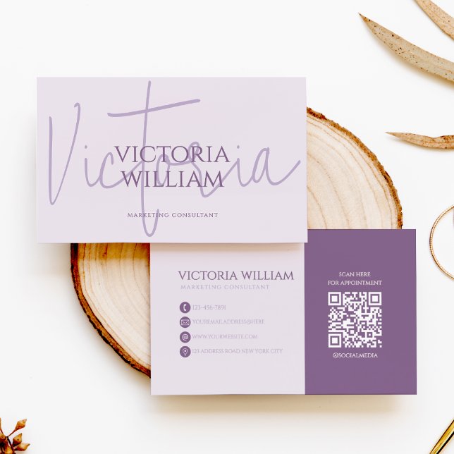 Elegant mjuk lavendel skript QR-kod Visitkort (Skapare uppladdad)