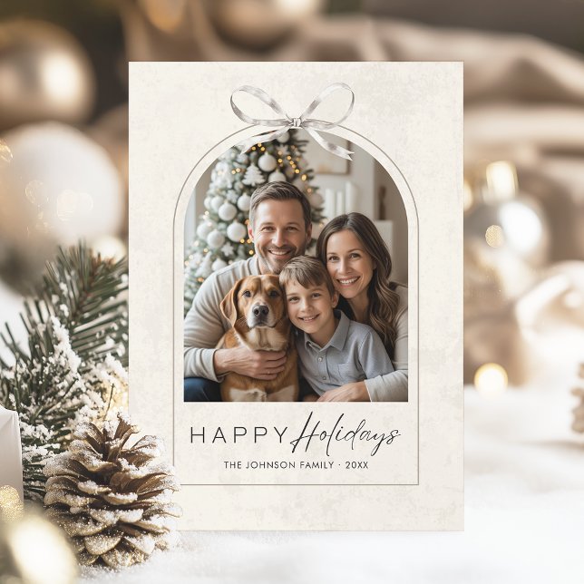 Elegant Modern Båge Familj Foto Enkel Glad Julkort (Modern boho arch family photo christmas card. Minimal yet elegant for sharing the holiday love)