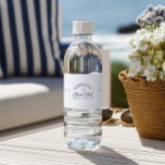 Elegant Modern Blå Systerbrud Vattenflaskor Etikett<br><div class="desc">Med raffinerad typografi och en minimalistisk layout är de perfekta för resortresor, bröllopsbrunch och country club-inspirerade sammankomster. Fullt redigerbara – anpassa namnet, datum eller meddelande för att matcha din händelse. Del av kollektionen ”Bach Club • Luxury Bachelorette Party” – följ länken för att hitta matchande produkter. • Mockupbilder för denna...</div>