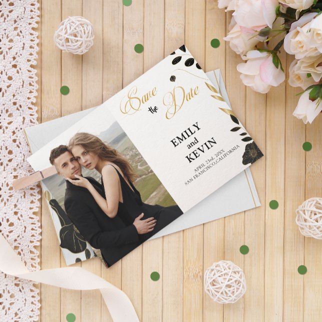 Elegant Modern Black and White, Blommigt, fotokort Spara Datumet (Elegant Modern Black and White, Gold Floral Save The Date)